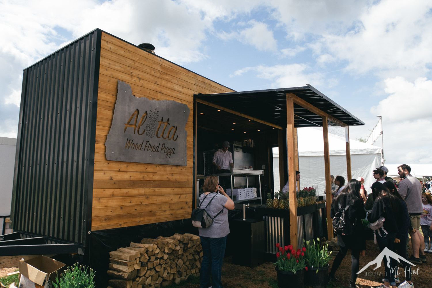 Wood fired pizza food truck